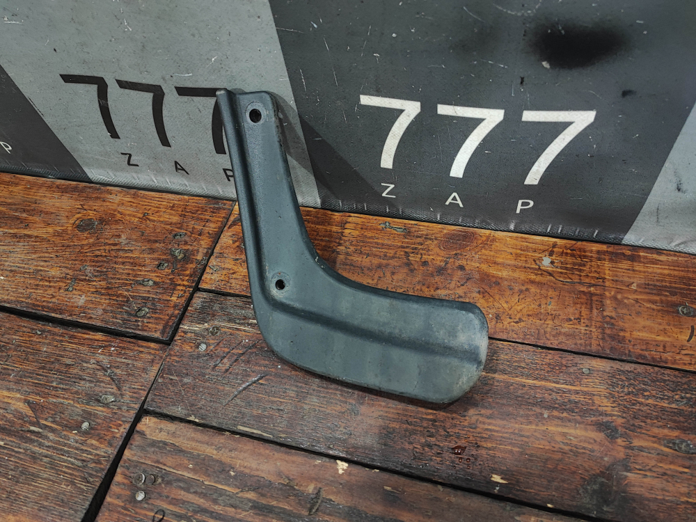 Брызговик задний правый Kia Soul 3 (SK3) 19-нв Б/У Оригинал 86842K0000