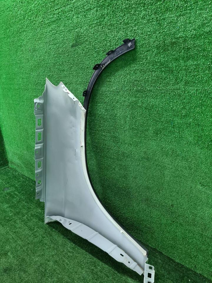 Крыло переднее левое Mercedes GLE C292 (2015-2019)