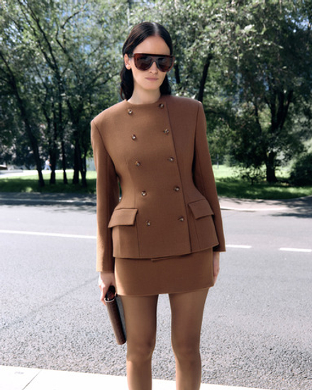 Жакет двубортный приталенный из шерсти корица