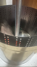 Пресс винтовой для отжима сока из ягод, фруктов и овощей Витязь, 20л (крупная сетка)