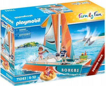 Конструктор Playmobil Family Fun Катамаран для семейного отдыха 71043