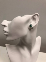 Две пары серег на пусетах Swarovski с кристаллами зеленого и голубого цветов