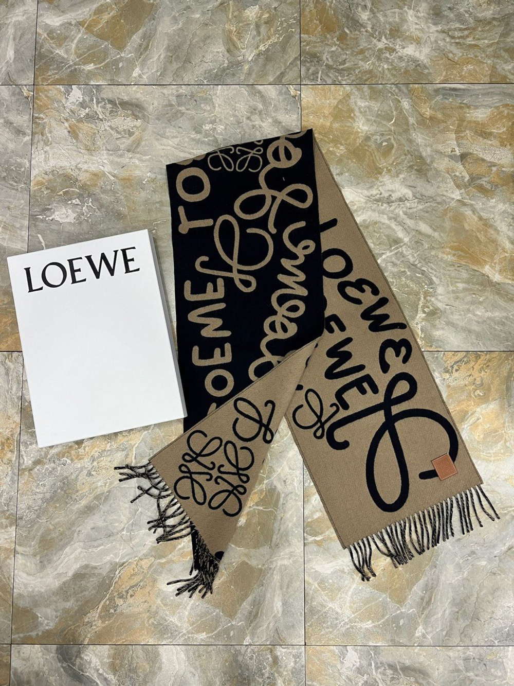 Шарф Loewe