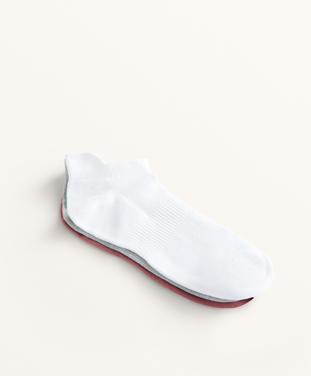 OYSHO Набор из трех пар носко вдля кроссовок с язычком из полиамидной смеси, бледно-розовый