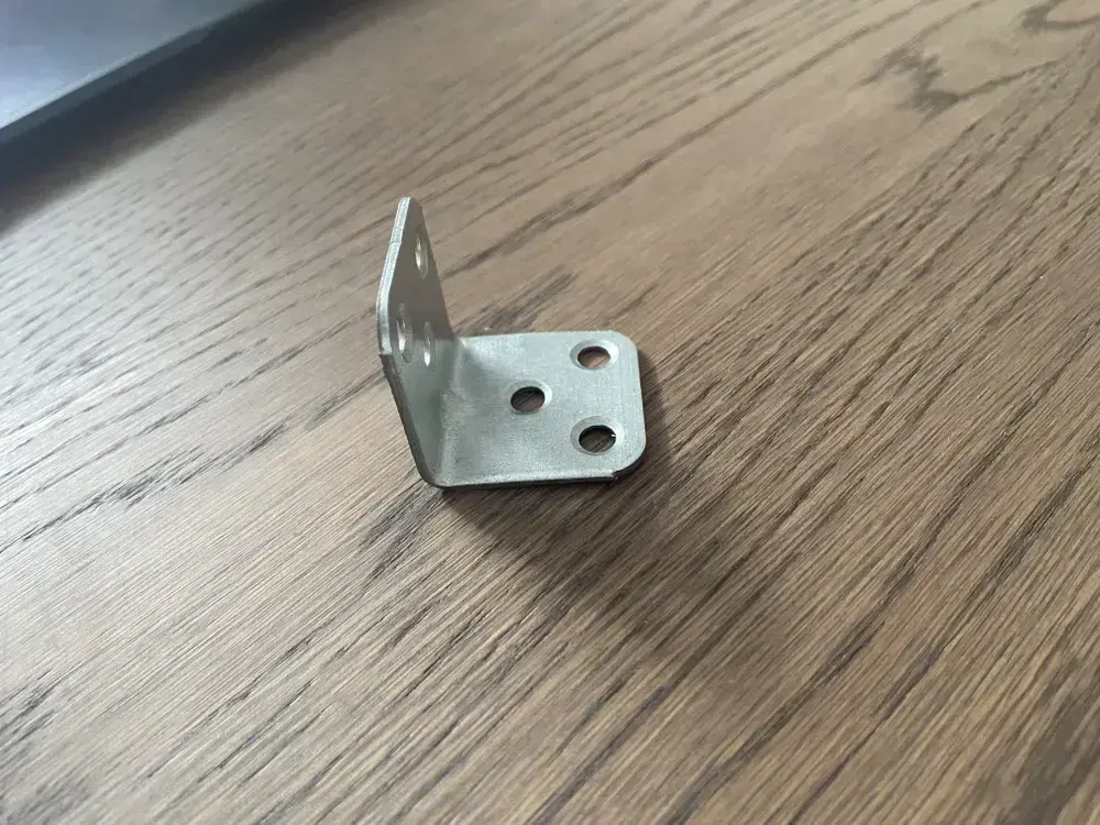 Уголок крепежный ,мебельный, бытовой 30 x 30 x 30 усиленный, (10 шт)