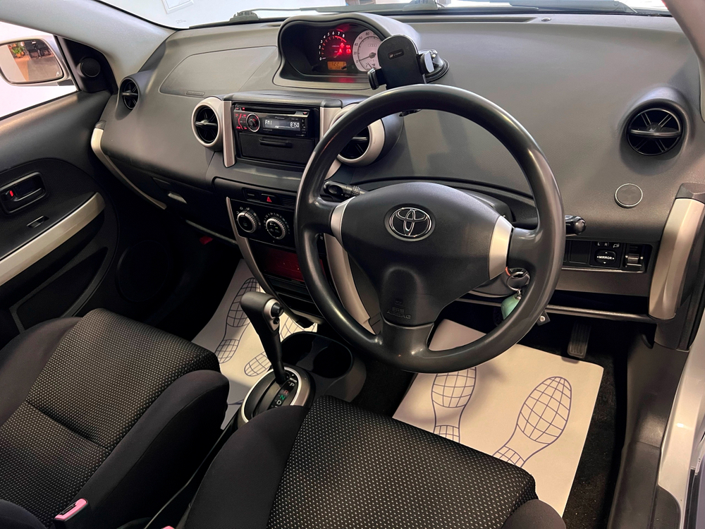Toyota ist, 2004 год