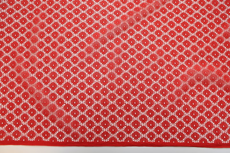 Гипюр красный