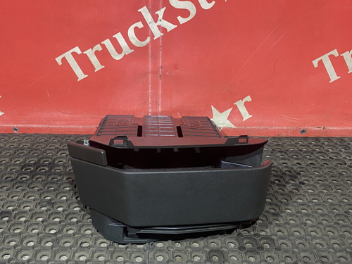 Бардачок центральный