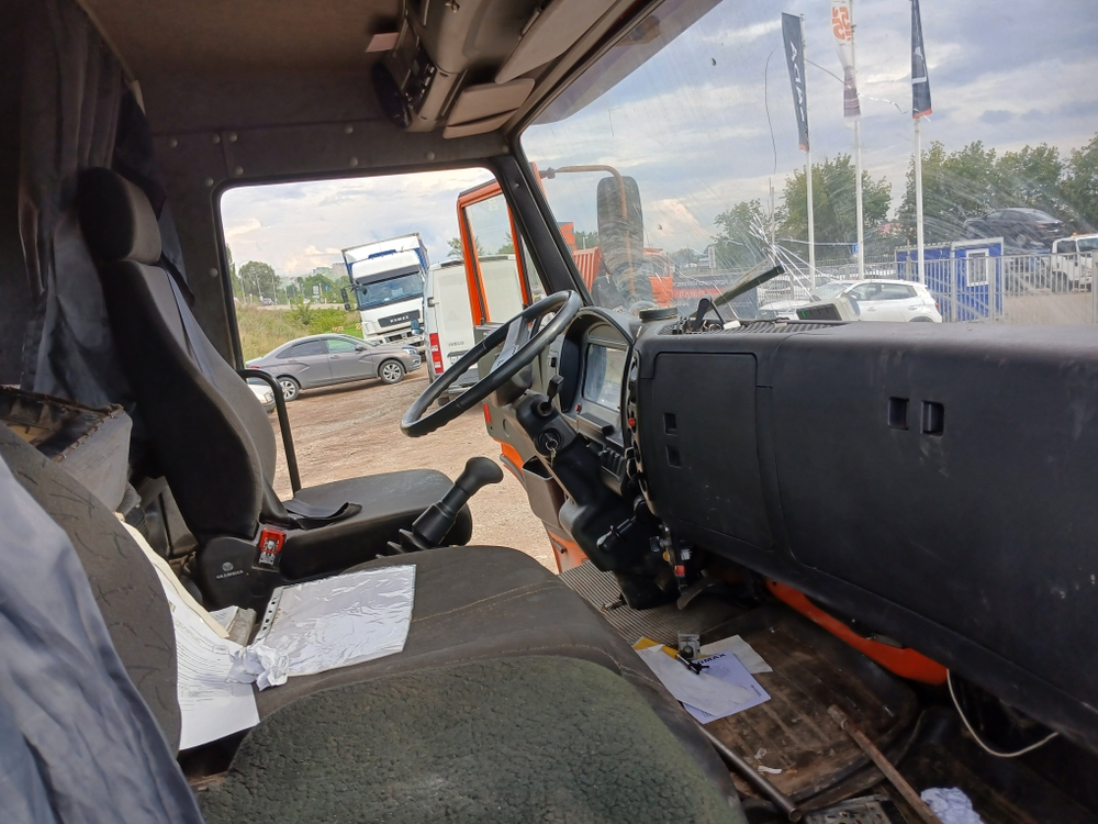 АВТОРОСТ 3369* на шасси КамАЗ 65115 6x4 Ломовоз с КМУ 336975 (Дизельный, 11,8 л, 300 л.с., МТ)