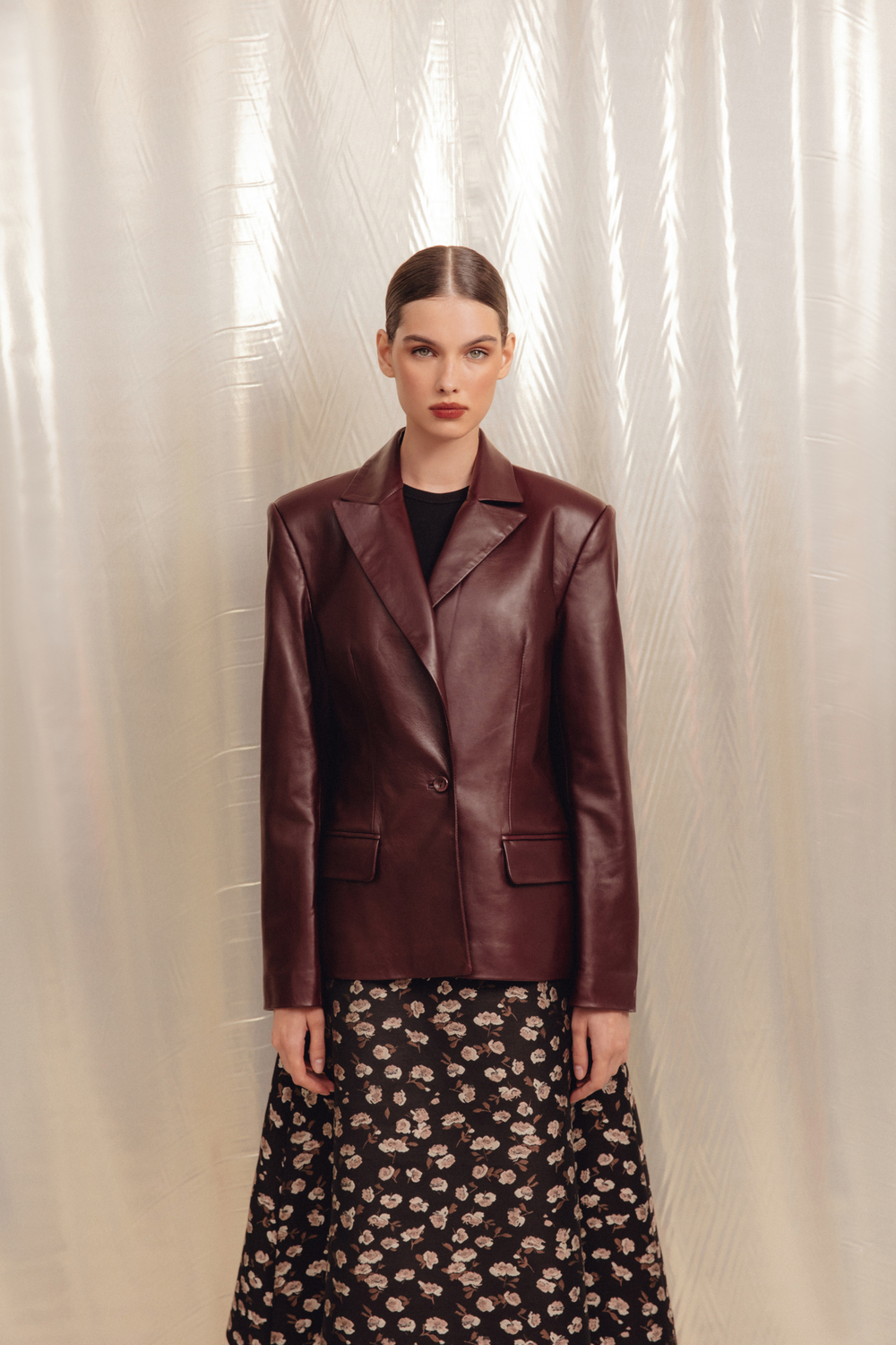 Кожаный пиджак, бордовый