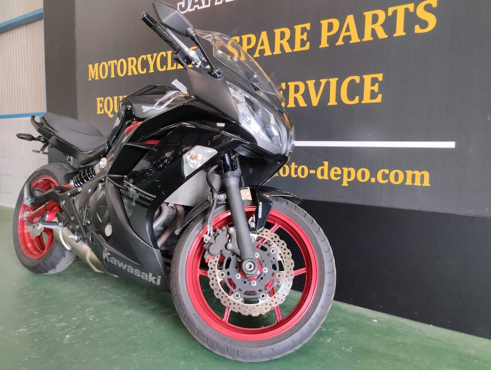 Kawasaki Ninja 400 043085