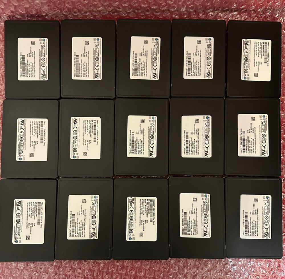 3,84ТБ Серверный SSD Samsung PM9A3 [MZQL23T8HCLS-00A07]