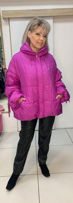 Модная cтеганная куртка-пуховик с красивыми рукавами