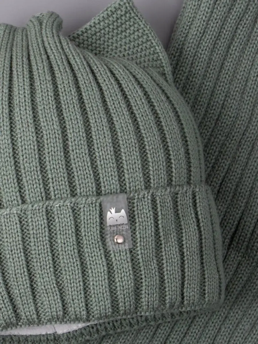 Шапка для девочки осенняя c ушками и снуд