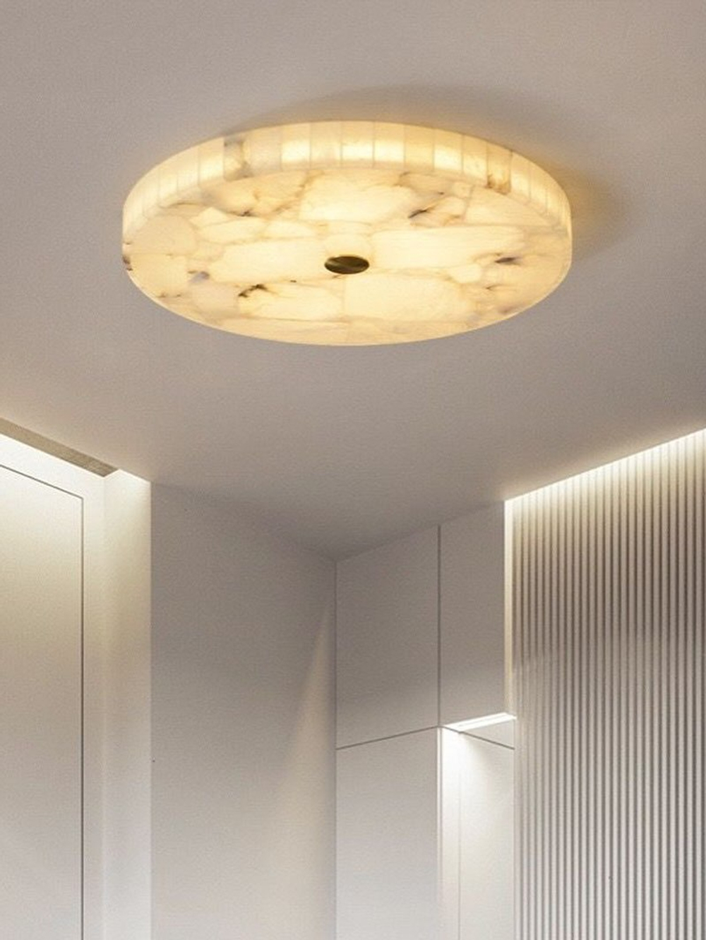 Люстра потолочная из камня