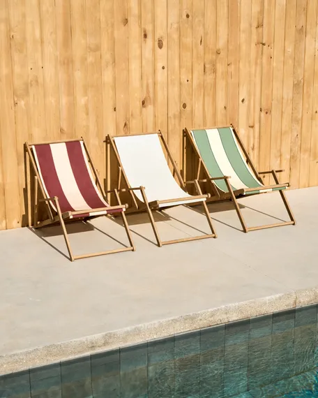 Складной шезлонг Vilara для улицы в полоску бордового и бежевого цвета