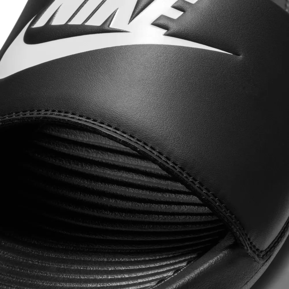 Сланцы Nike Victori One Black