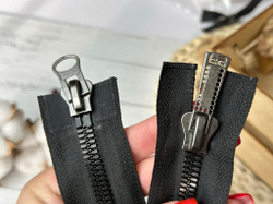 Молния ТРАКТОР декор.бегунок Т8 ЯПОНСКИЙ ЗУБ черный 2 бегун 80см