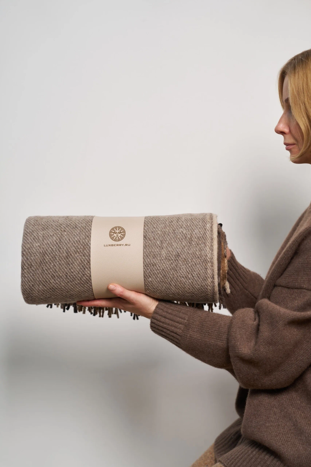 Плед Luxberry Woolen Бежево-коричневый