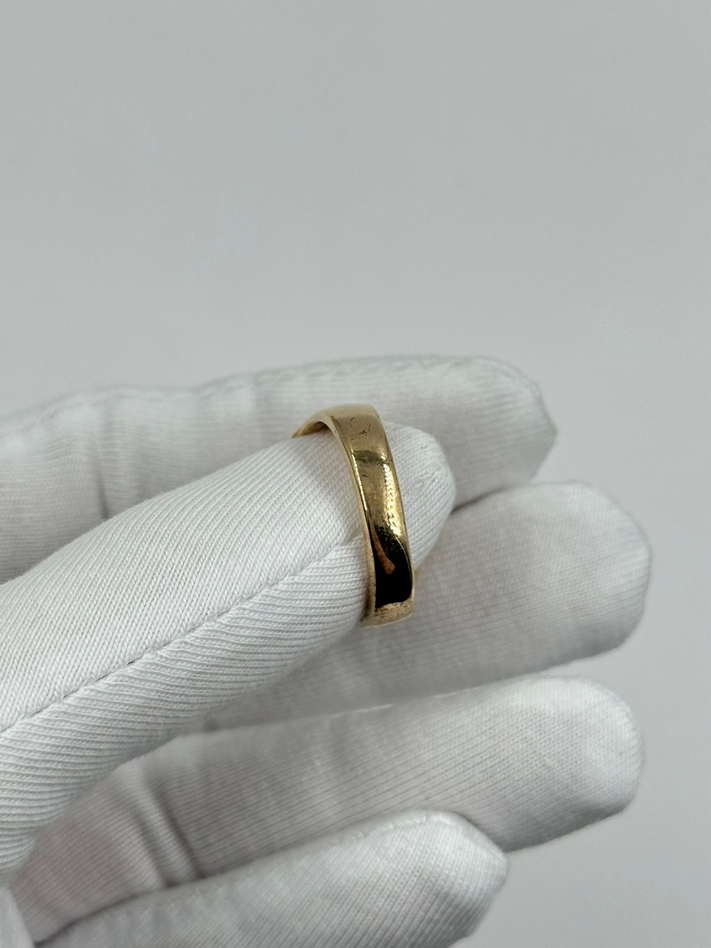 Кольцо с синим кристаллом