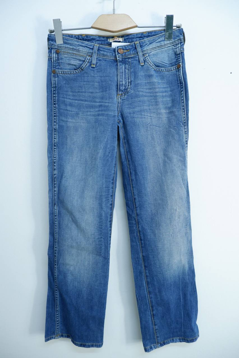 Джинсы Wrangler в классическом цвете, визуально 42 размер