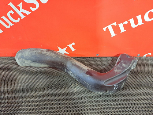 Патрубок корпуса воздушного фильтра