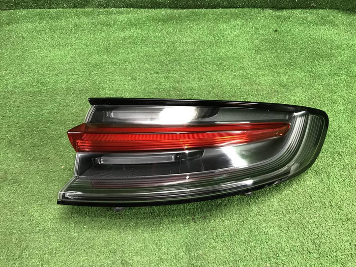 Фонарь правый внешний Porsche Macan 95b (18-нв)