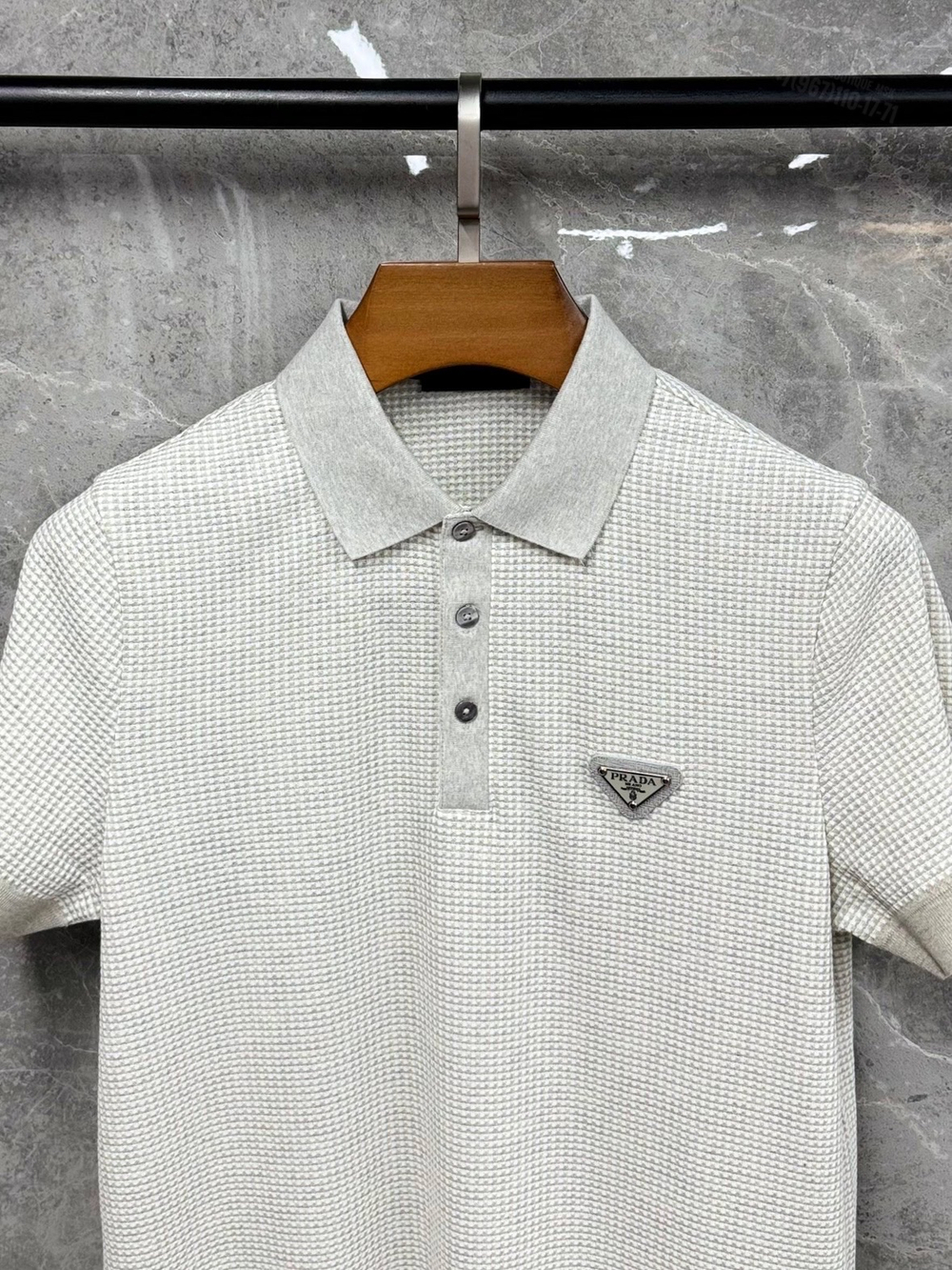 Поло Prada