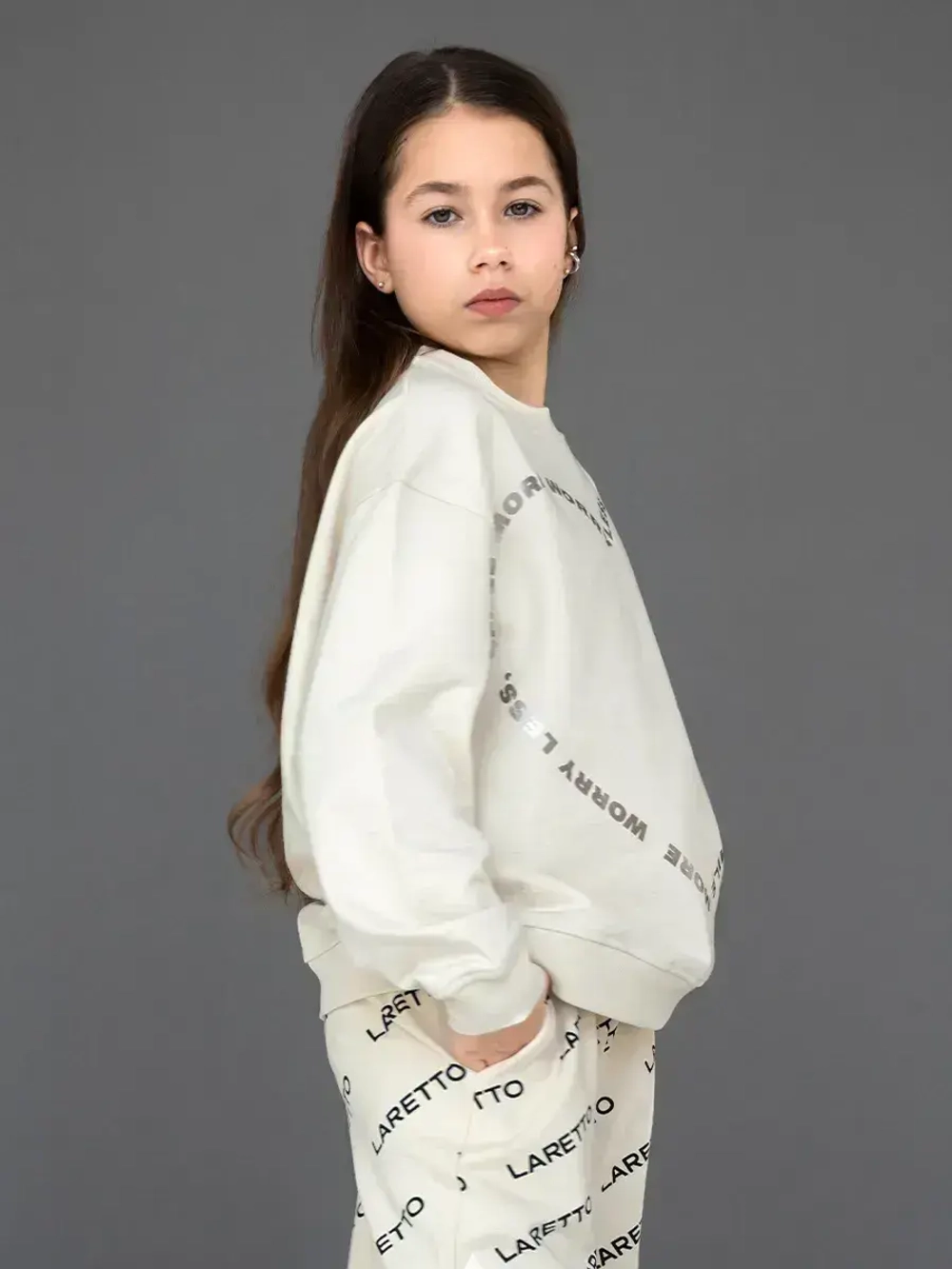 Свитшот для девочки в школу