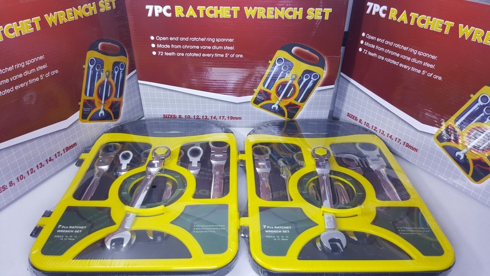 Комбинированные ключи 8-19 с трещеткой шарнирный в кейсе (TG)