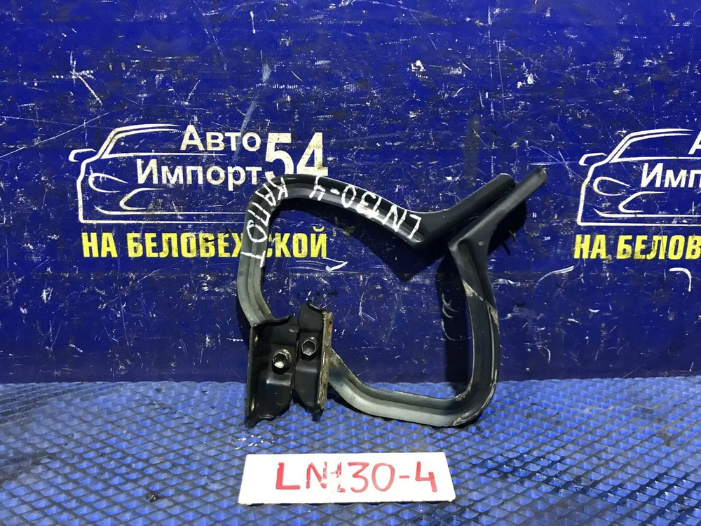 Петля капота левая TOYOTA HILUX SURF 1992