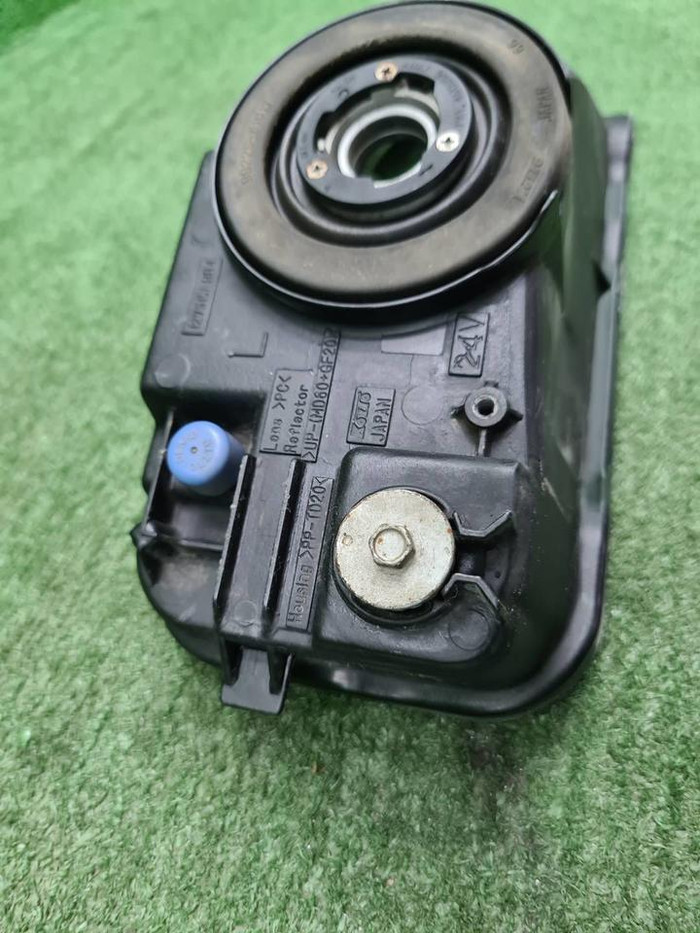 ПТФ левая Toyota Land Cruiser 200 (2007-2012)