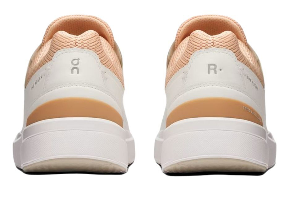 Женские КроссовкиOn The Roger Advantage - белый