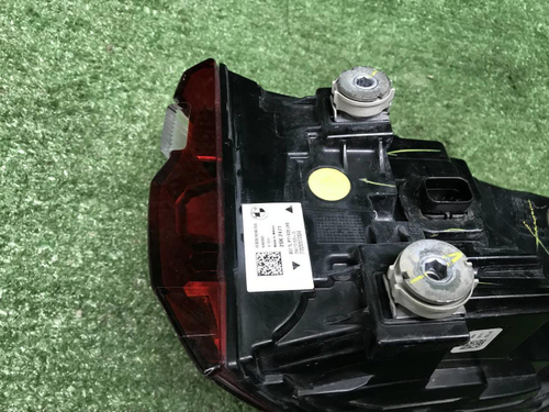 Фонарь левый внешний BMW X7 G07 (2019-2022)