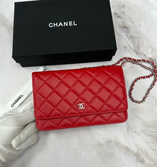 Сумка-кошелек Chanel Wallet On A Chain красный