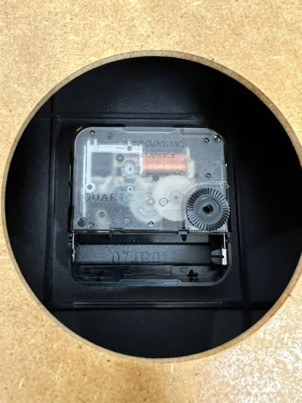 Настенные часы Seiko QXA560SN