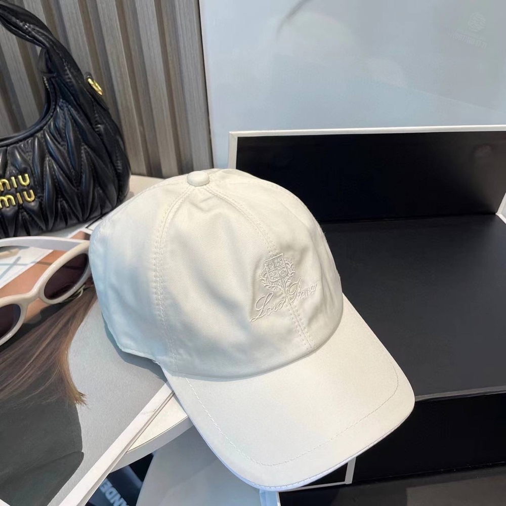 Бейсболка Loro Piana