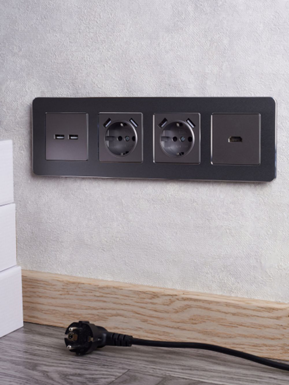 BRITE Розетка USB A+A 5В 3,1А РЮ10-1-БрС сталь IEK