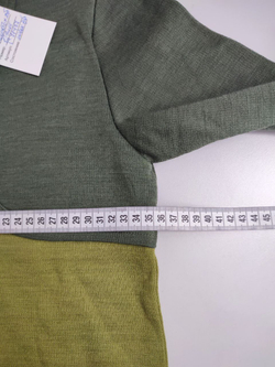 Костюм-двойка с юбкой зеленый на 8-9 лет, новый