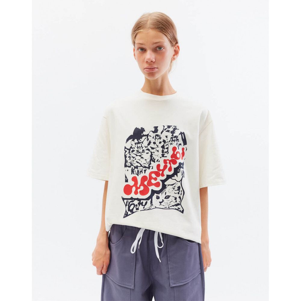 Футболка БИЧ Мечты молочная