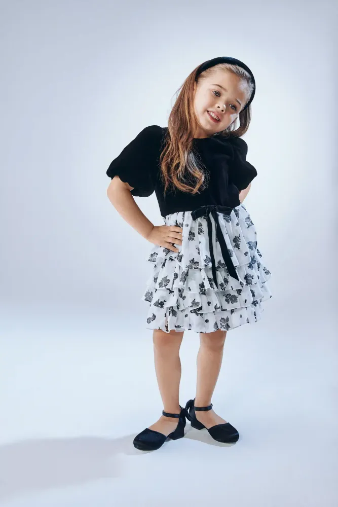 Fifi, платье детское из черного бархата и молочного шифона с цветочным принтом