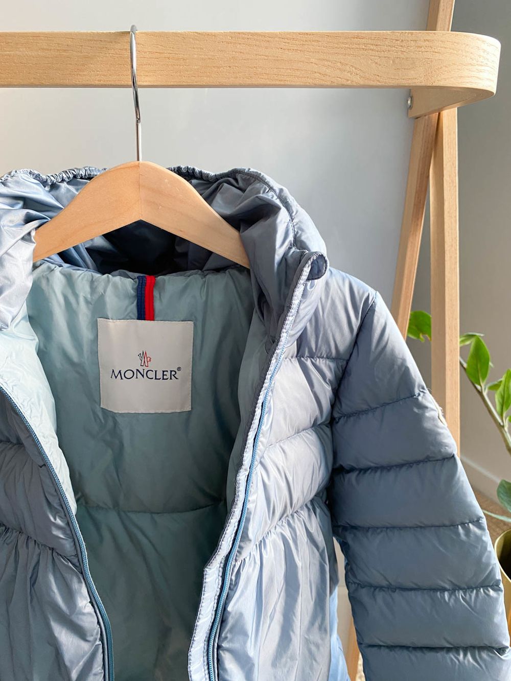 Пуховик Moncler