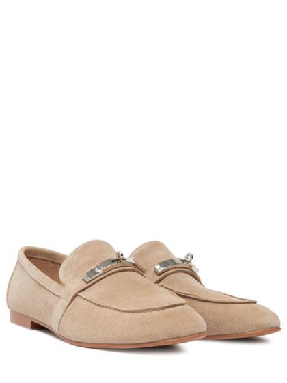 Женские замшевые бежевые лоферы с металлической вставкой