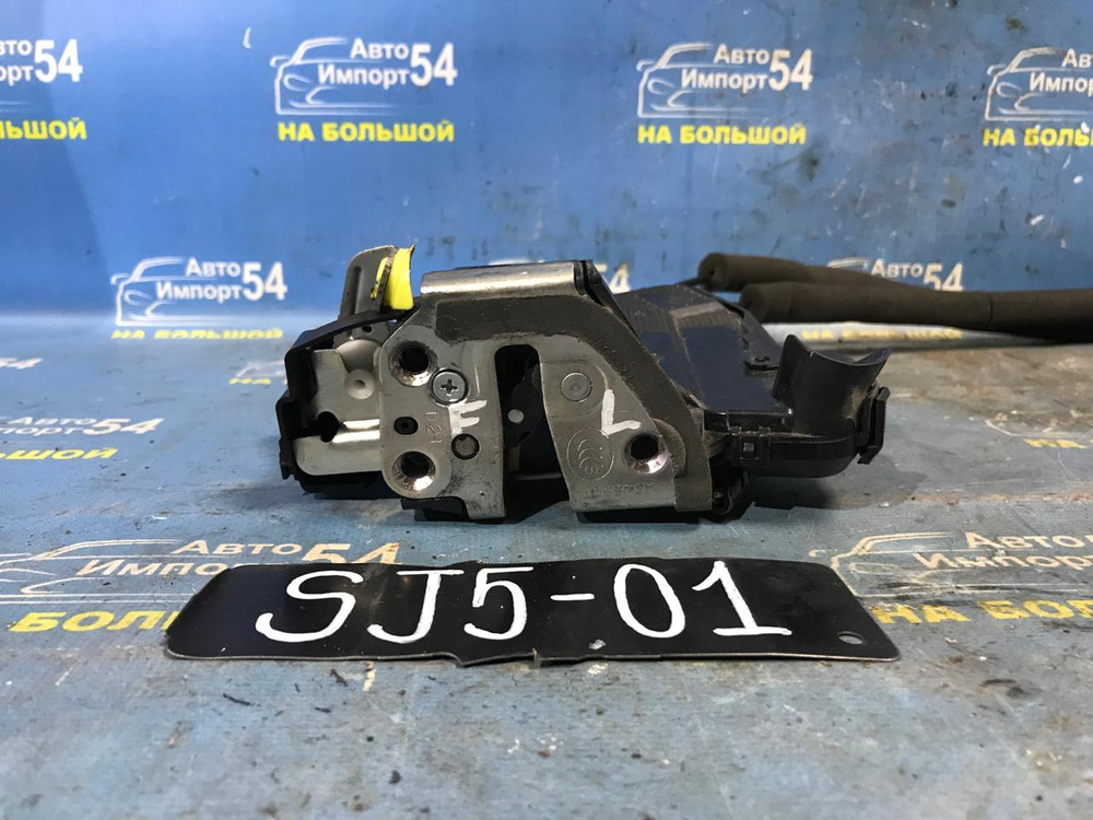 Замок двери передней левой SUBARU FORESTER 2012-2016