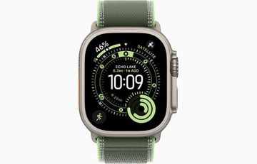 Умные часы Apple Watch Ultra 3, 49 мм, Natural Titanium Green/Neon Trail Loop S/M