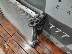 Радиатор двигателя Mercedes E (W212) C (W204) Б/У Оригинал A0995002703