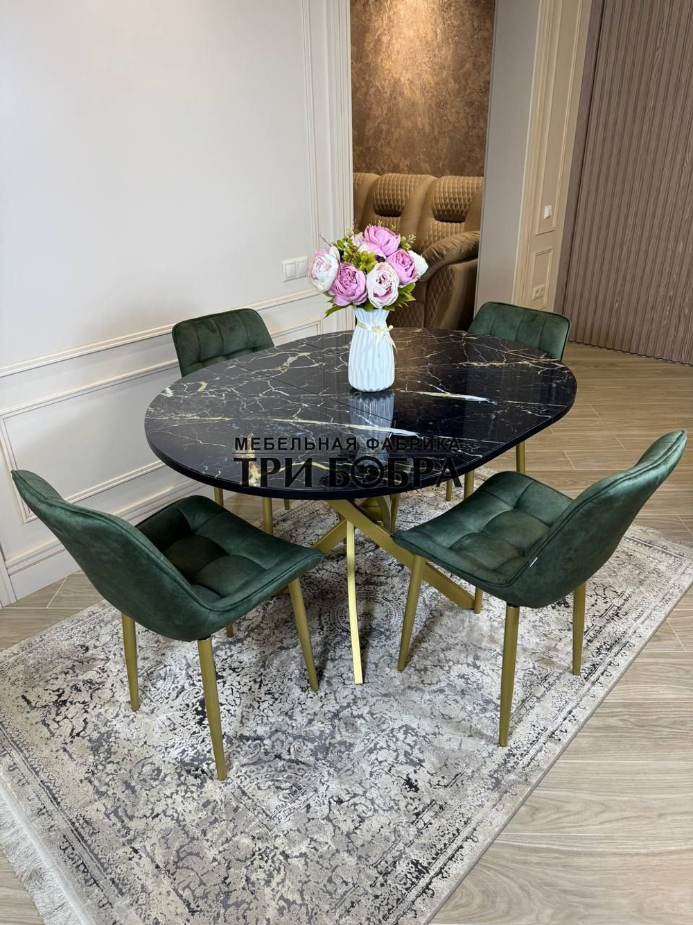 Круглый раздвижной стол "Черный мрамор", и стулья "Бостон" оливковый