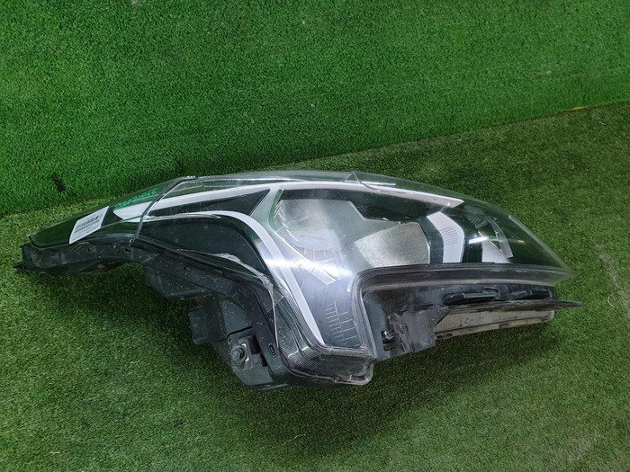 Фара правая Kia Rio 4 (2020-н.в.) галоген