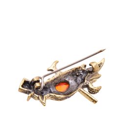 AM-3533 Брошь «Чижик-Пыжик» (латунь, янтарь)