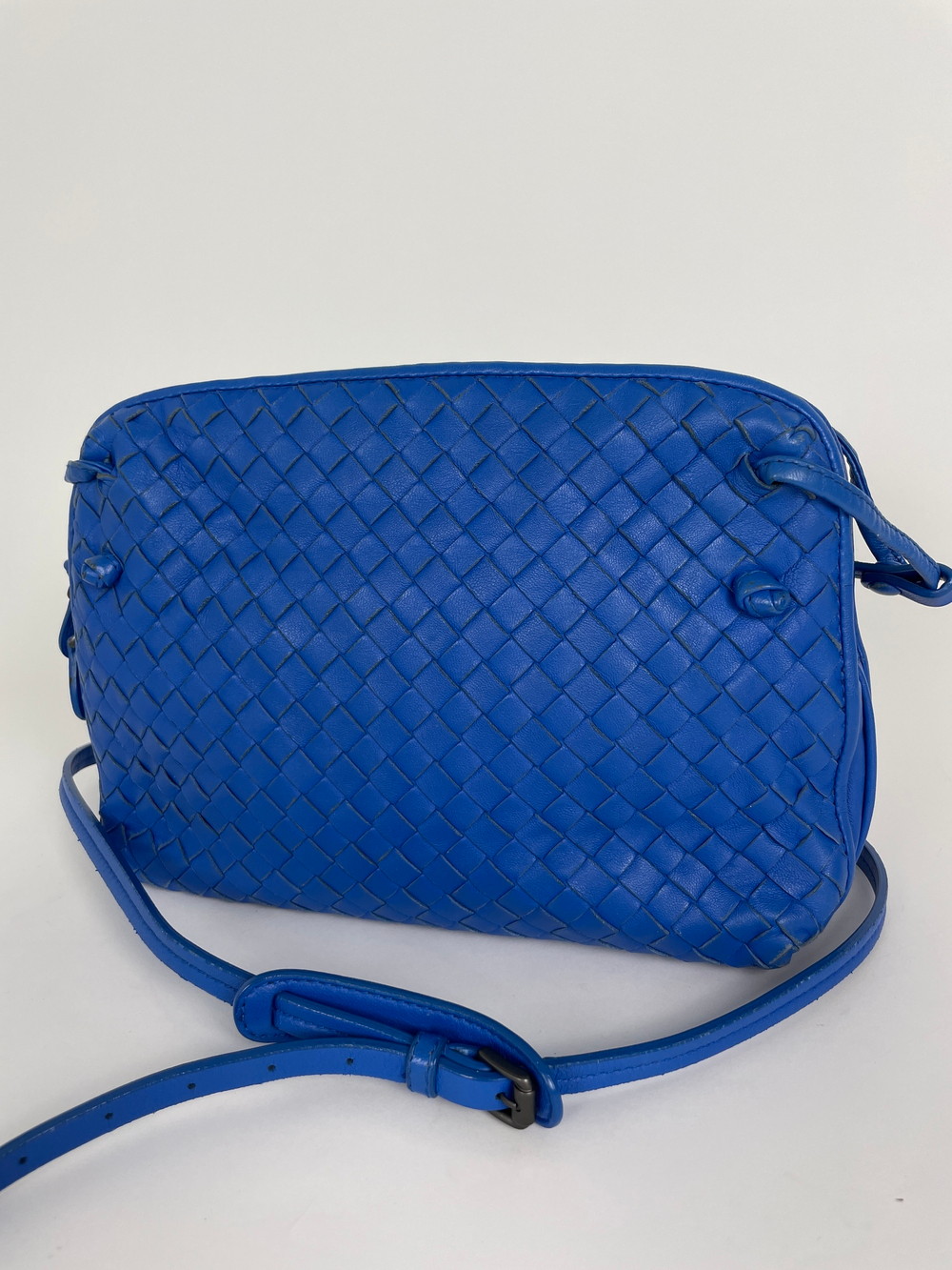 Сумка Bottega Veneta MEDIUM LOOP CAMERA BAG
